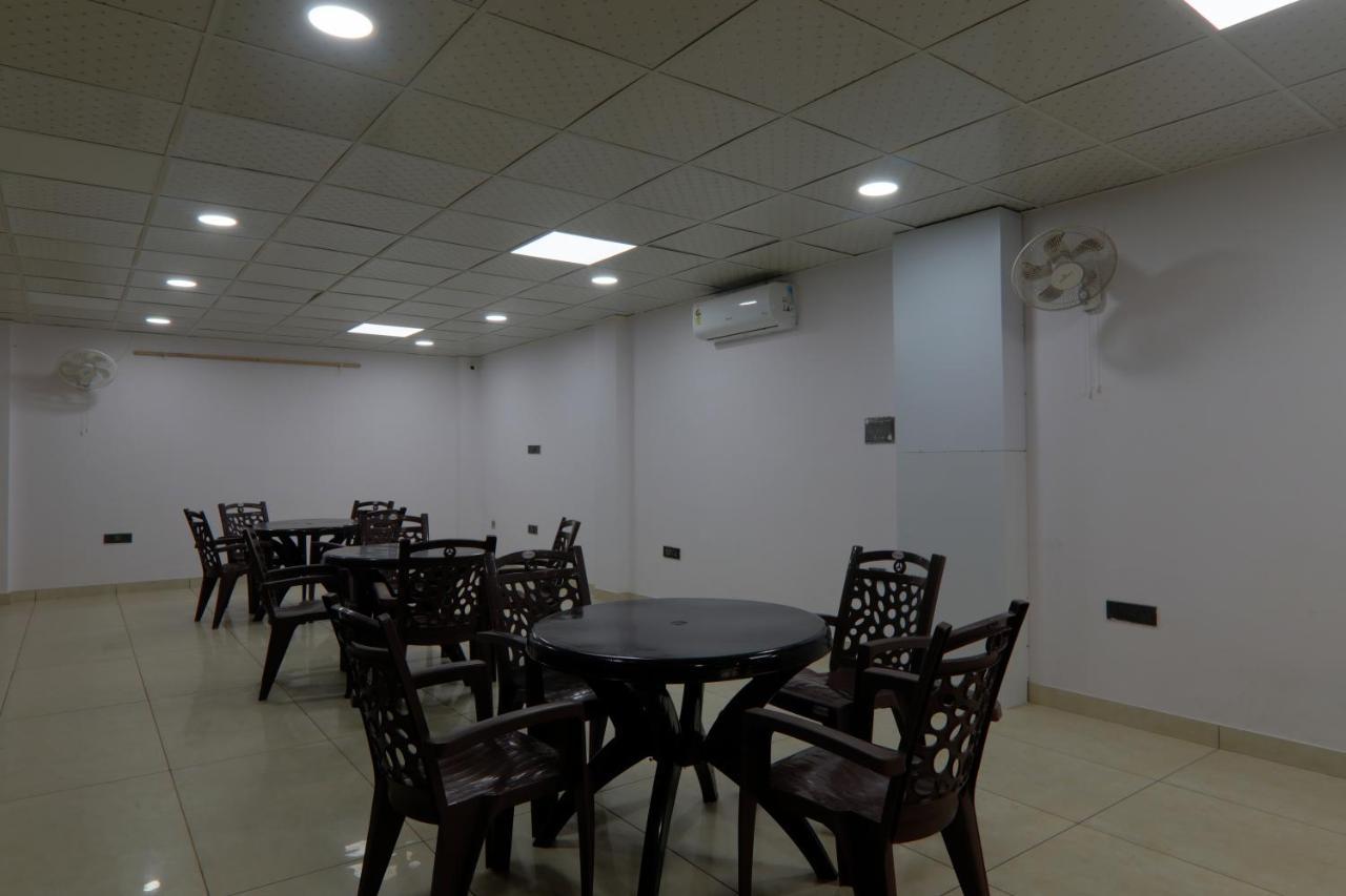Hotel Shri Tirupati Residency Lucknow Esterno foto