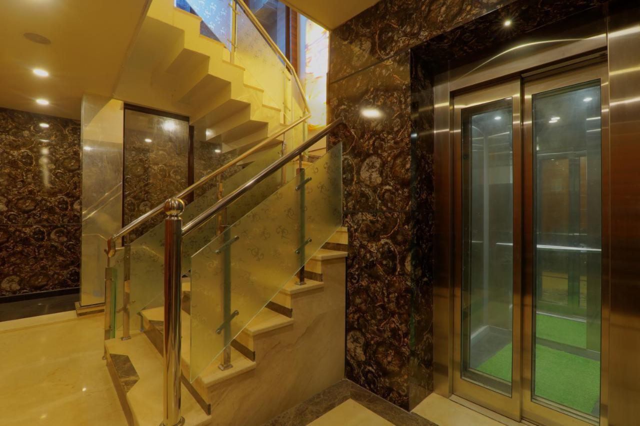 Hotel Shri Tirupati Residency Lucknow Esterno foto
