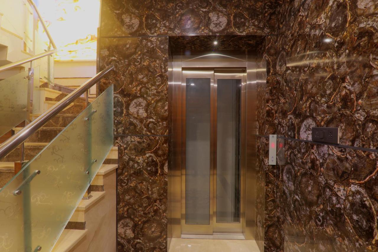 Hotel Shri Tirupati Residency Lucknow Esterno foto