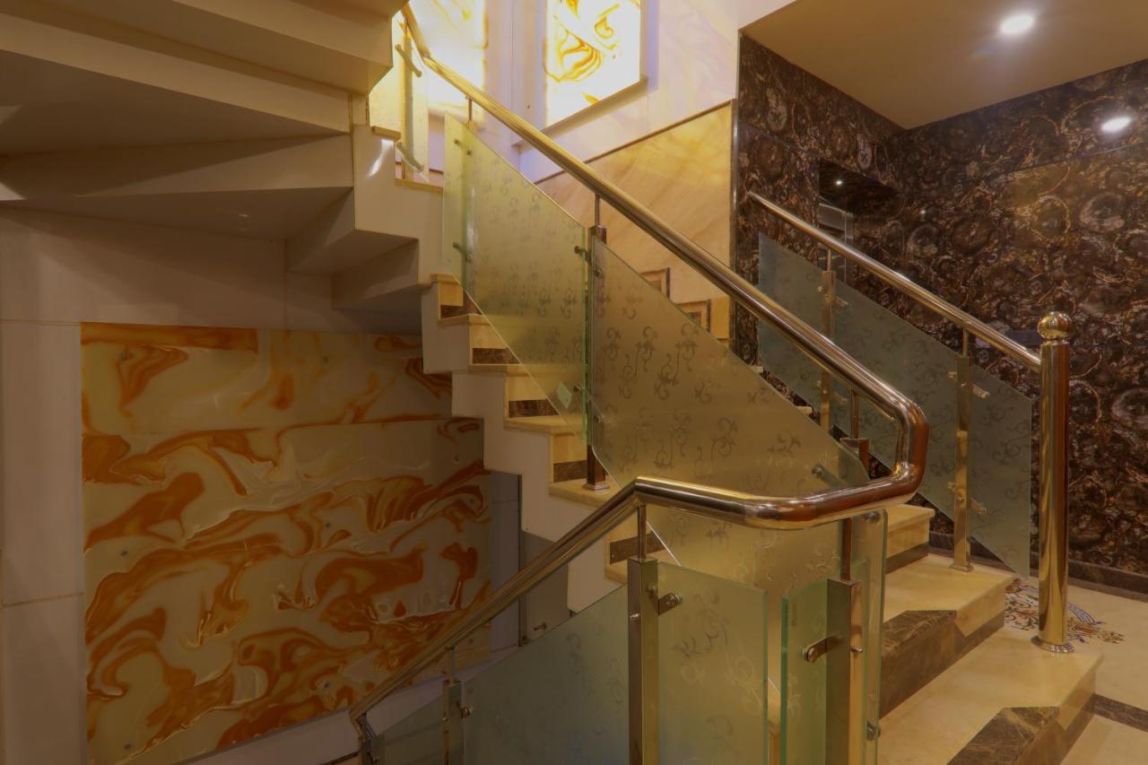 Hotel Shri Tirupati Residency Lucknow Esterno foto