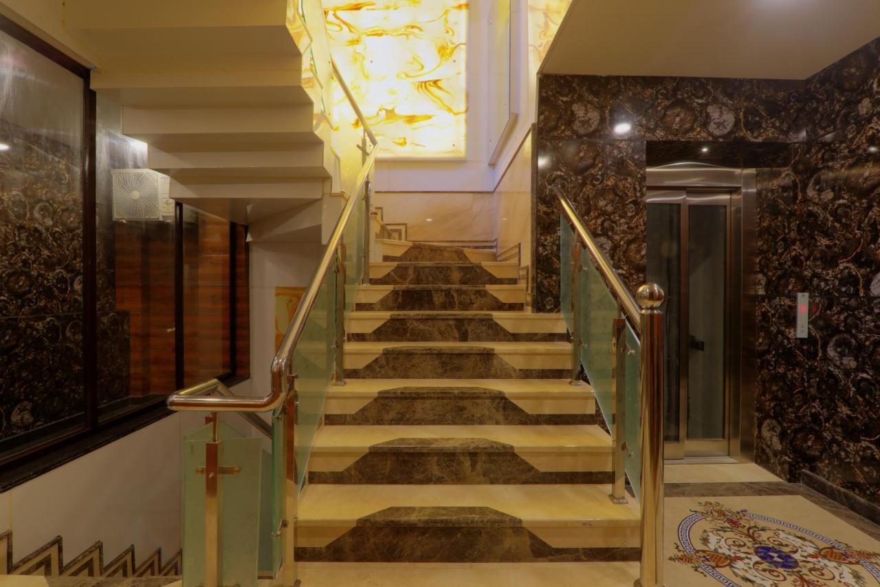 Hotel Shri Tirupati Residency Lucknow Esterno foto